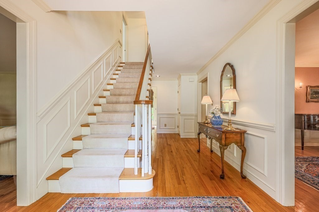 7 Village Green Lane Property Photo 8