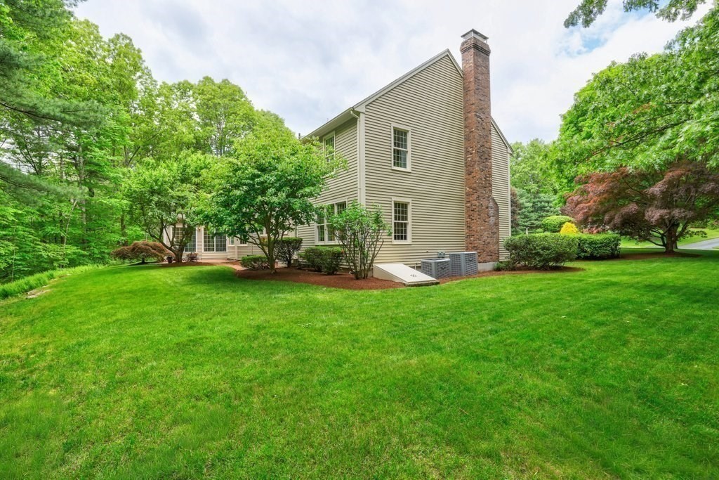 7 Village Green Lane Property Photo 33