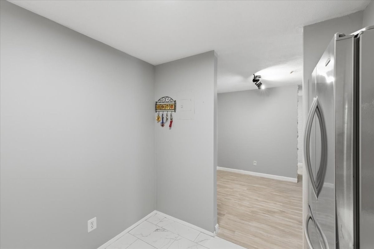 232 Canton St # 308 Property Photo 9