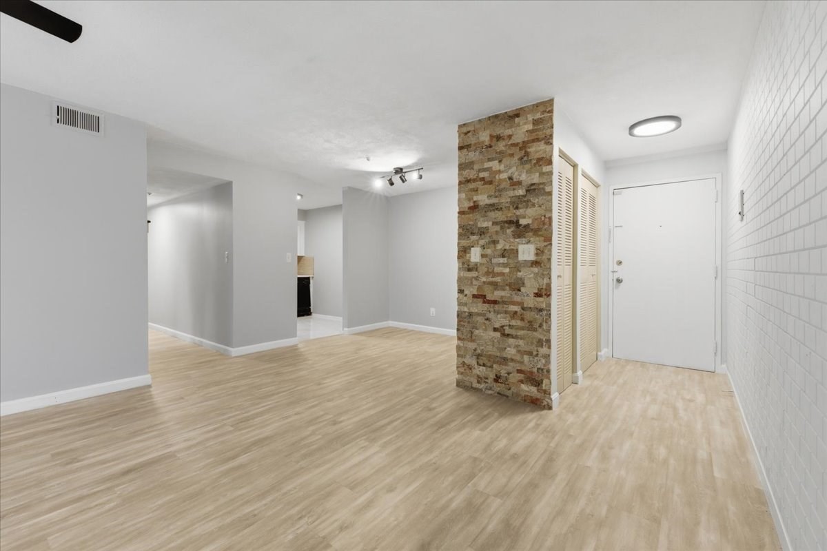 232 Canton St # 308 Property Photo 13