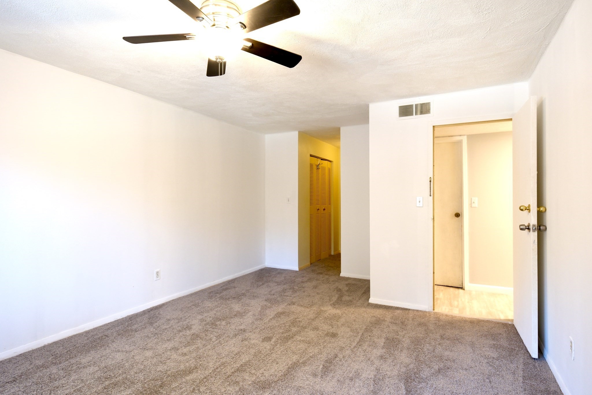 232 Canton St # 308 Property Photo 17