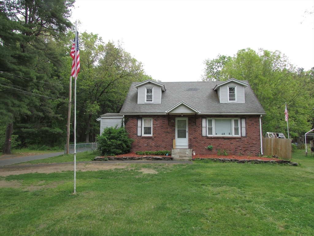 10 Bartlett St Property Photo 1