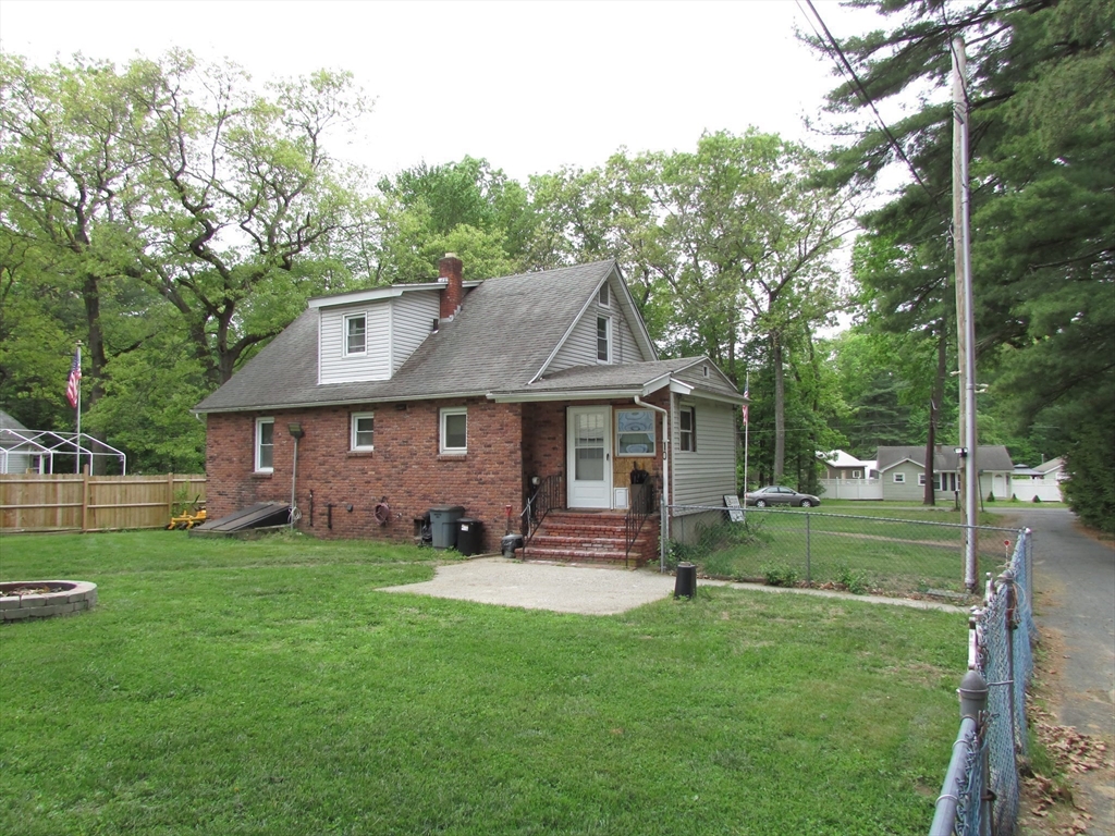 10 Bartlett St Property Photo 5