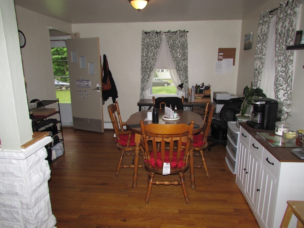 10 Bartlett St Property Photo 13