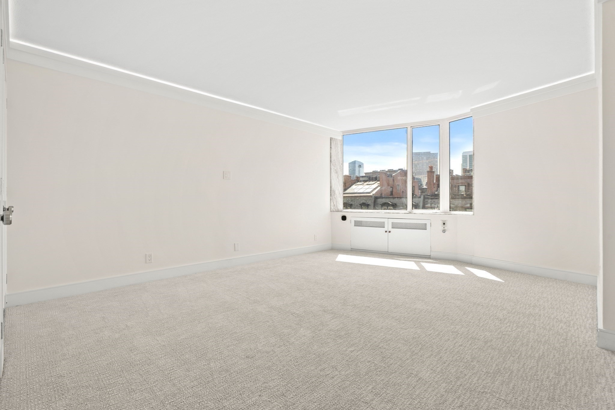 330 Beacon St Property Photo 11