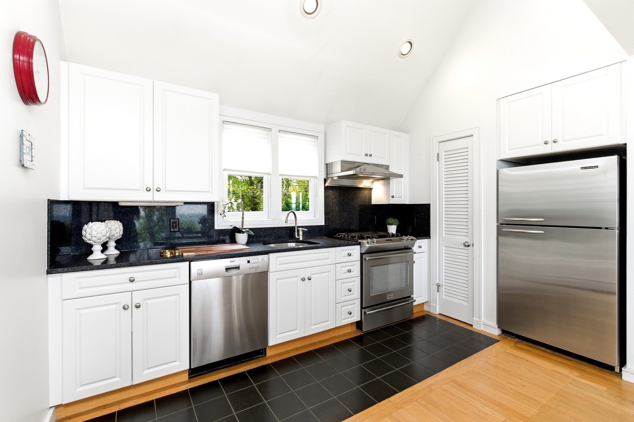 22 Indian Trl Property Photo 19
