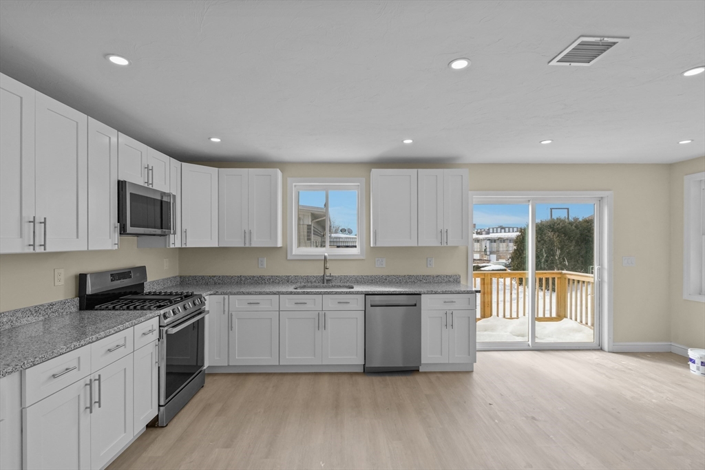 25 Lebanon St # D Property Photo 1