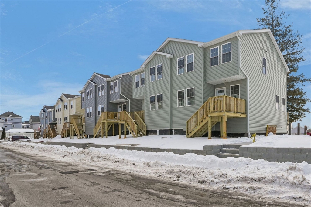 25 Lebanon St # D Property Photo 4