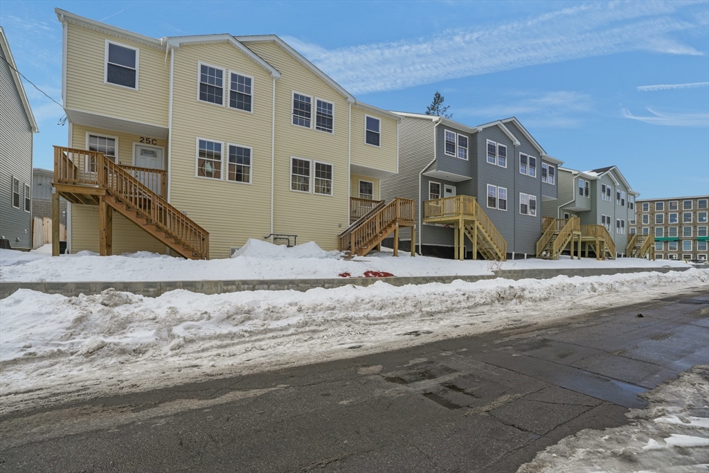 25 Lebanon St # D Property Photo 5