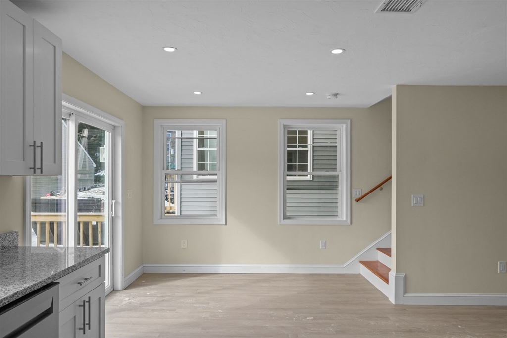 25 Lebanon St # D Property Photo 11