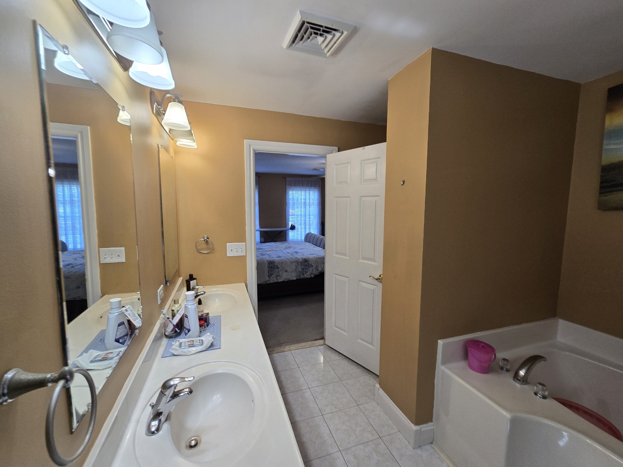 4 Panarelli Way Property Photo 28