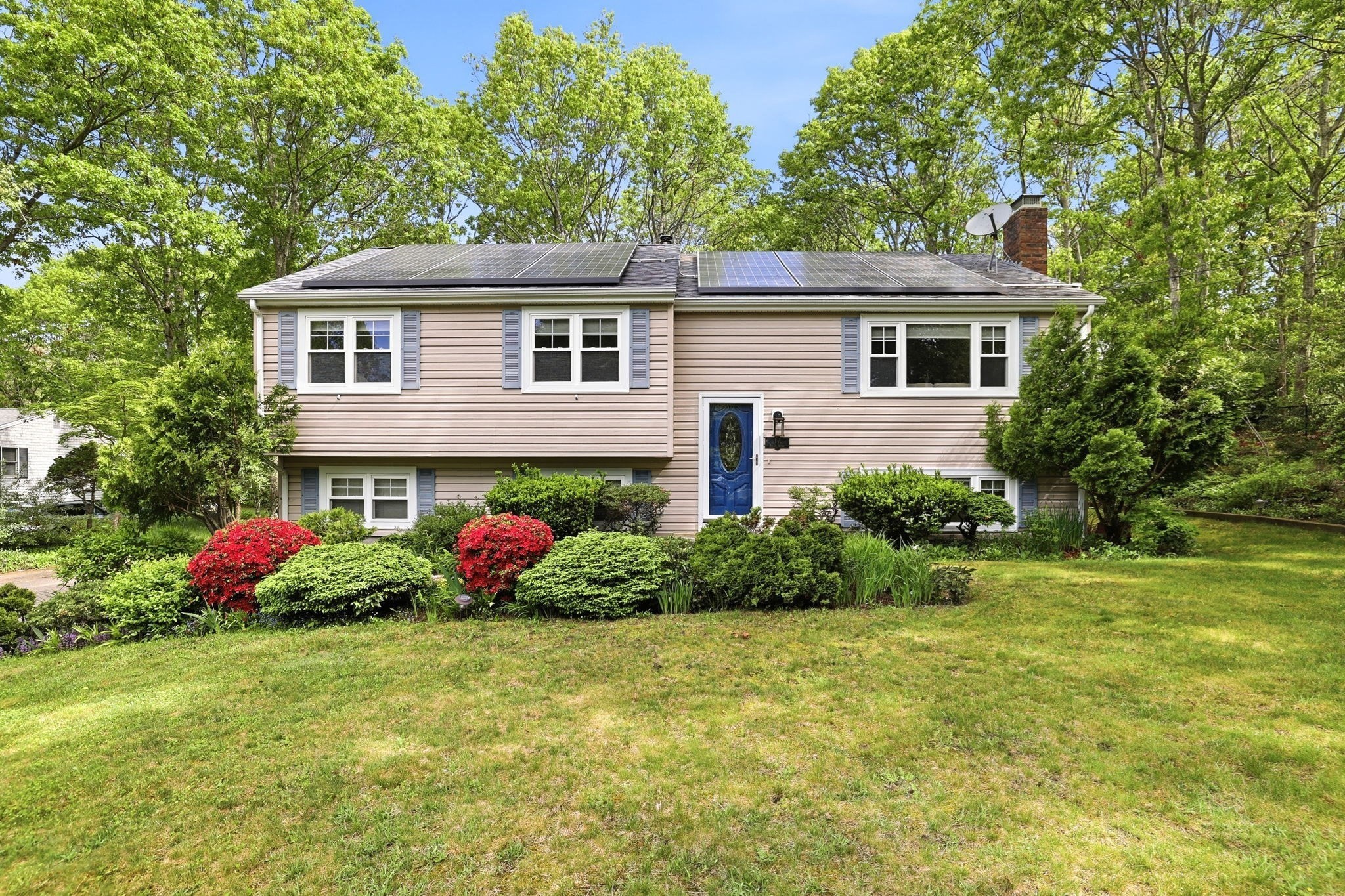 17 Briggs Ave Property Photo 1