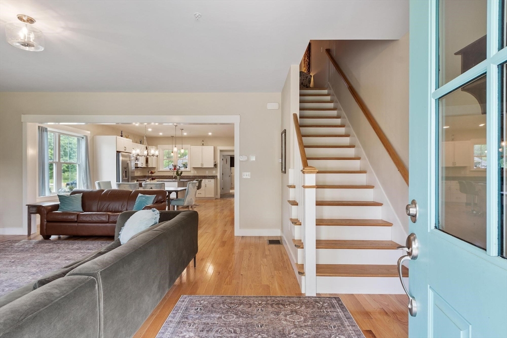 5 Powell St # B Property Photo 3