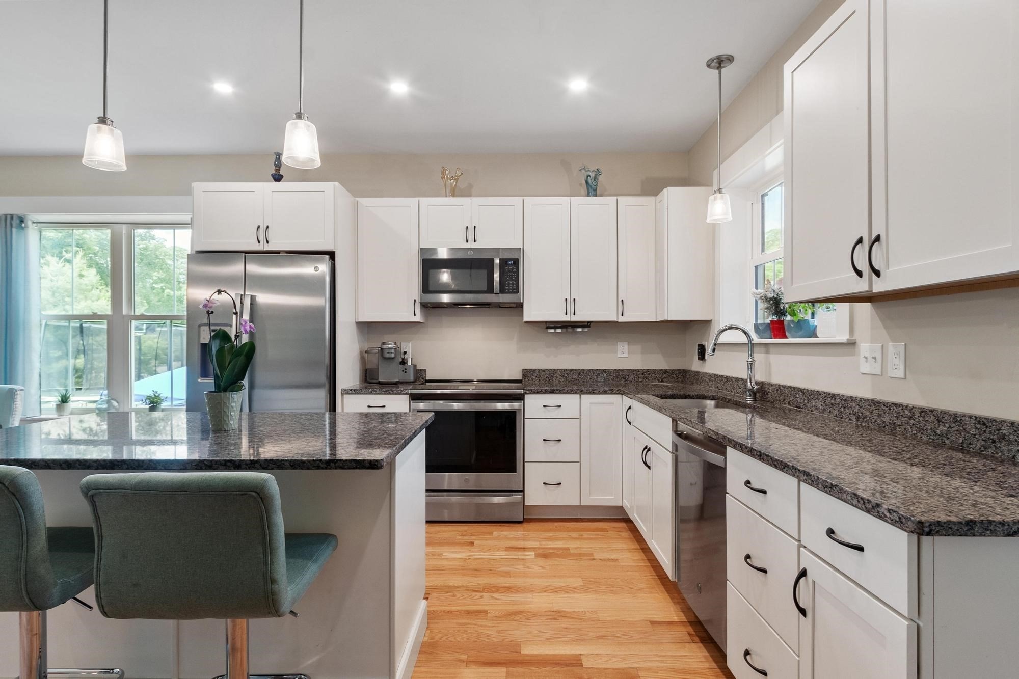 5 Powell St # B Property Photo 10