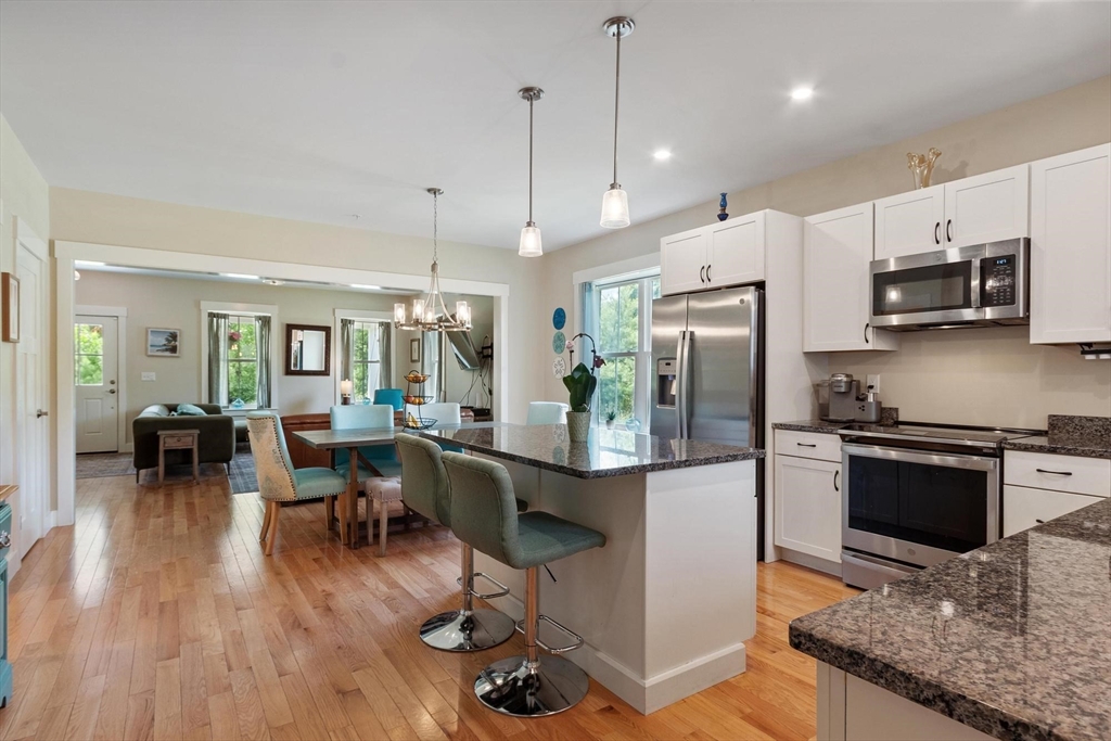 5 Powell St # B Property Photo 11