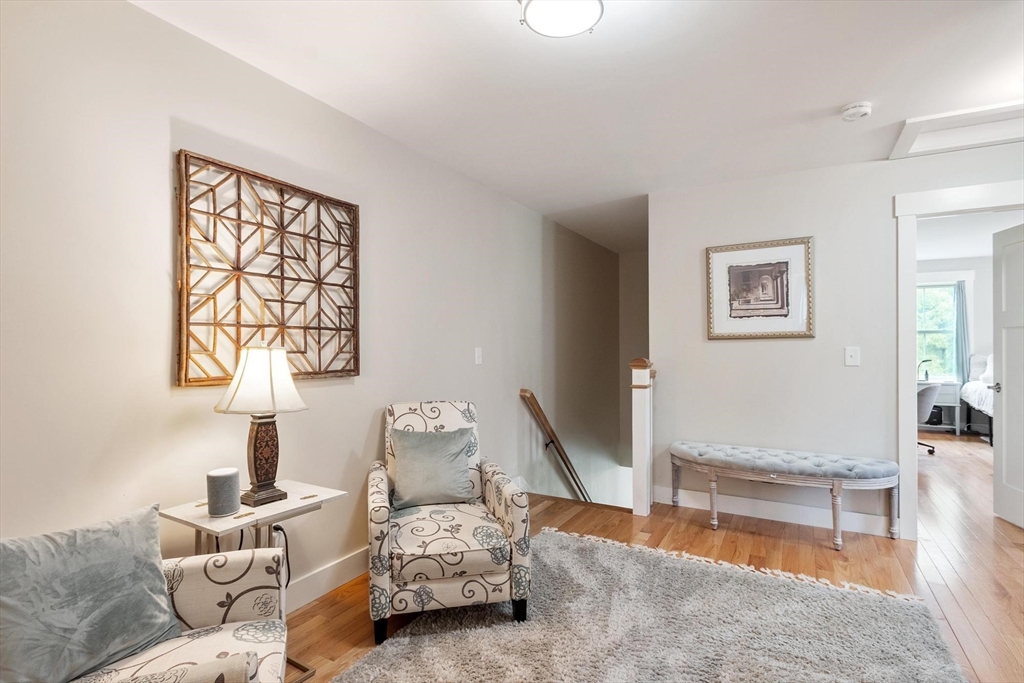 5 Powell St # B Property Photo 17