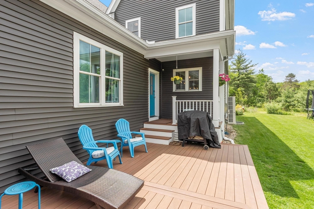 5 Powell St # B Property Photo 32