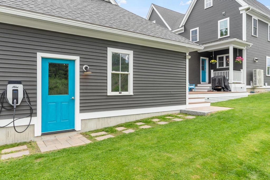 5 Powell St # B Property Photo 37
