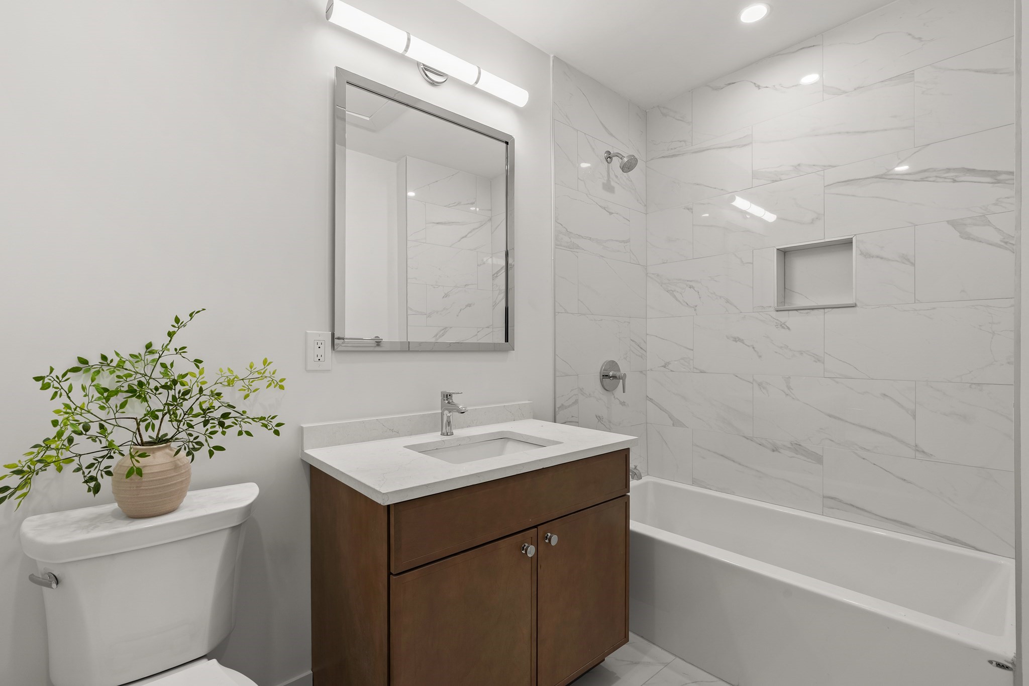 105 Sea Street # 302 Property Photo 17