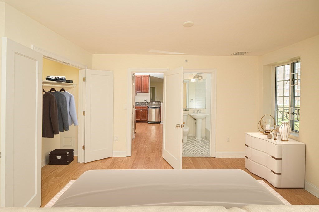 20 Chapel St # C604 Property Photo 6