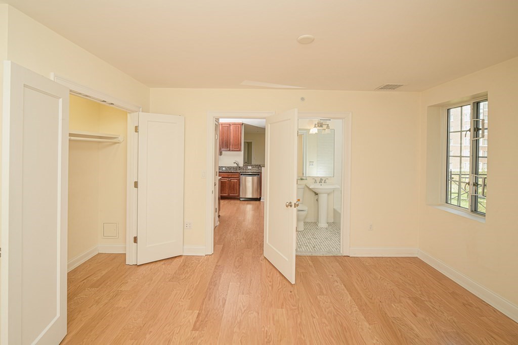 20 Chapel St # C604 Property Photo 7