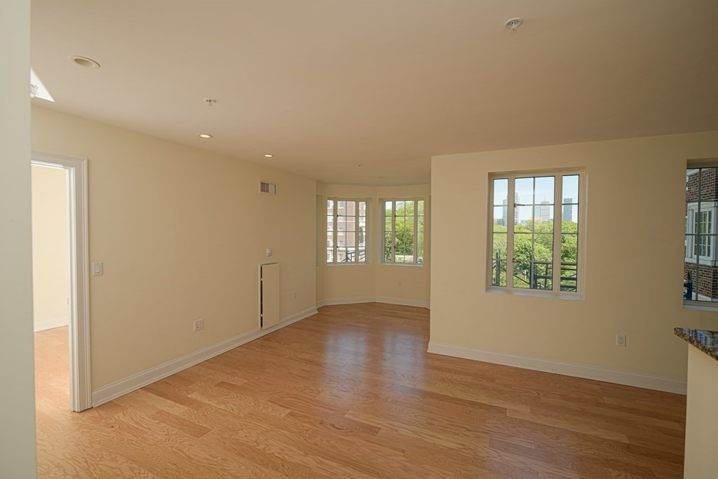 20 Chapel St # C604 Property Photo 8