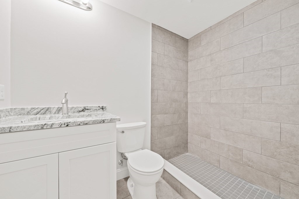 10 Toscano Way # 10 Property Photo 17