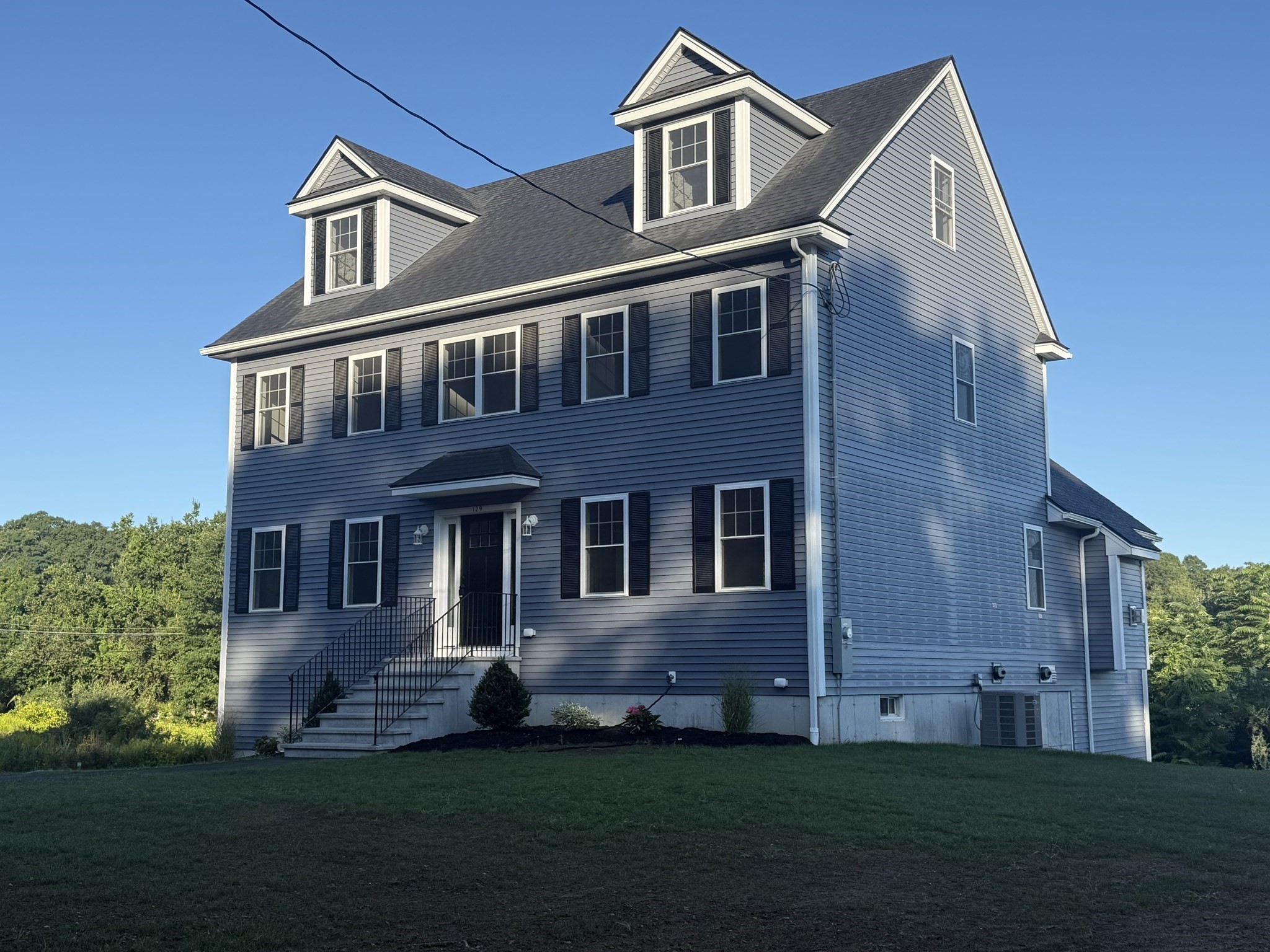 129 Old Westford Rd Property Photo 3