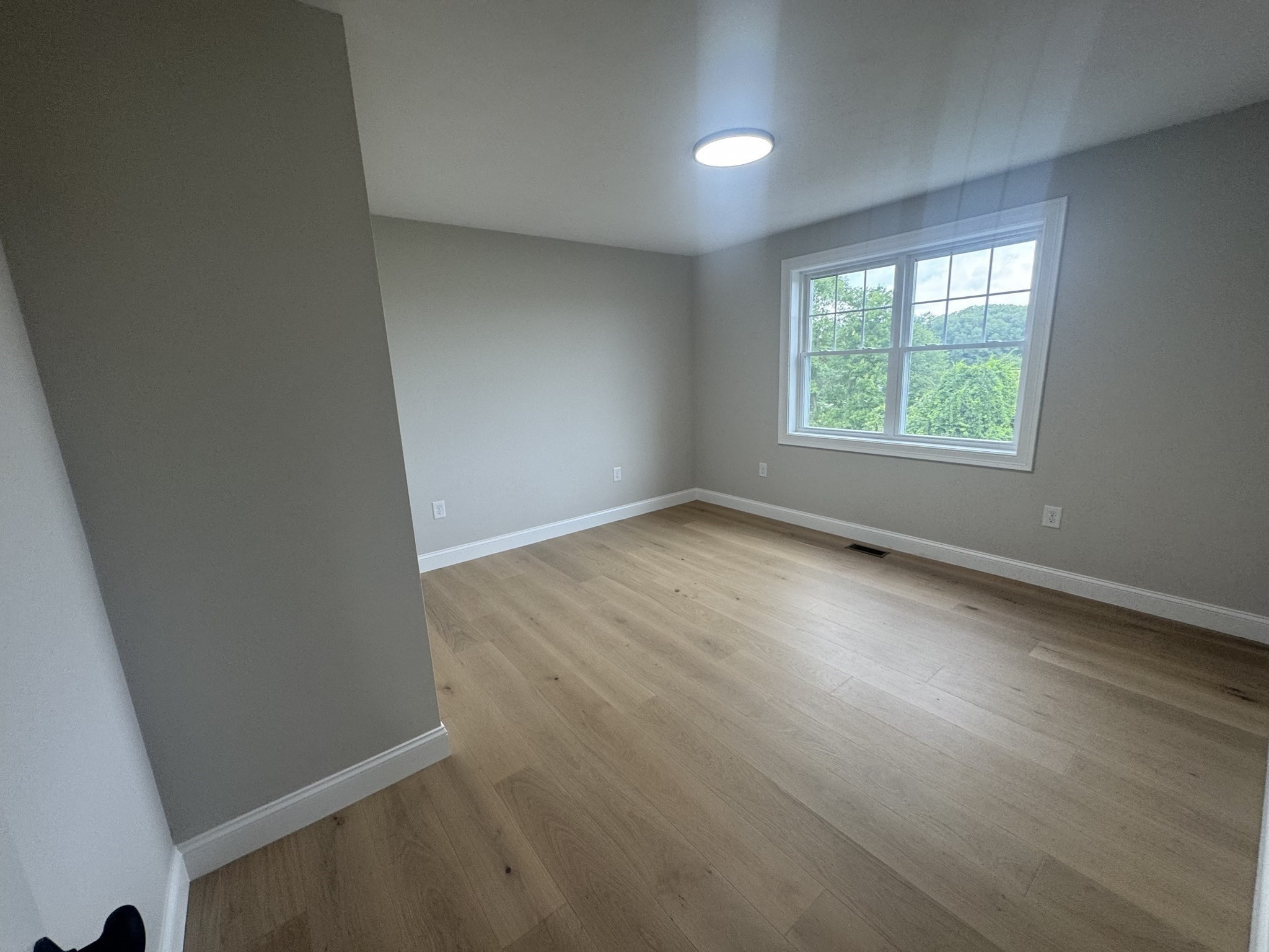 129 Old Westford Rd Property Photo 13