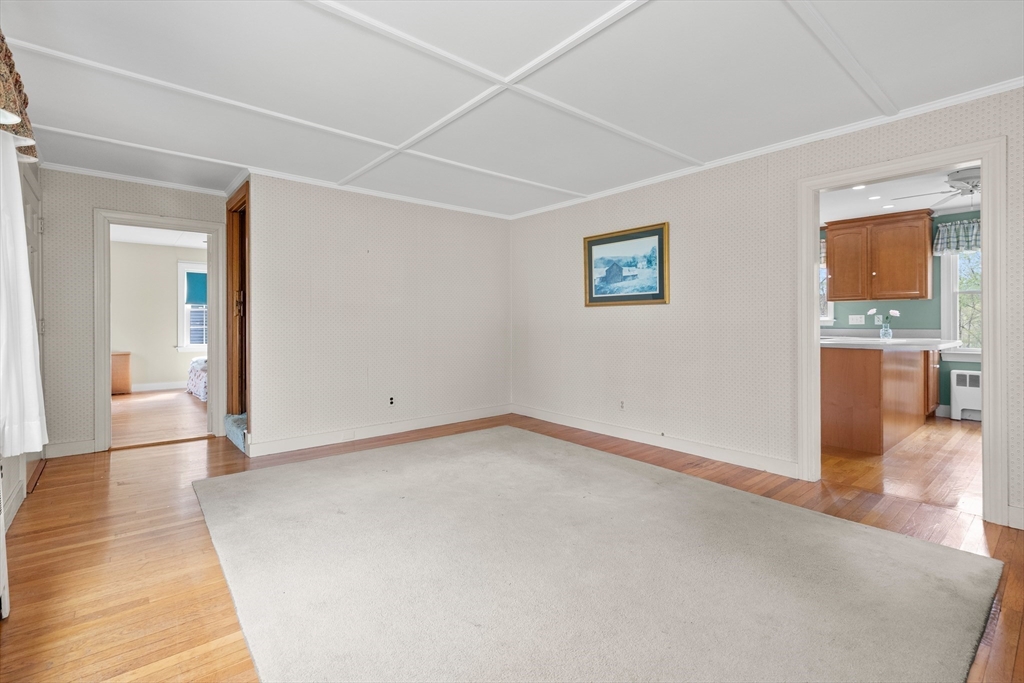 557 Main St Property Photo 13