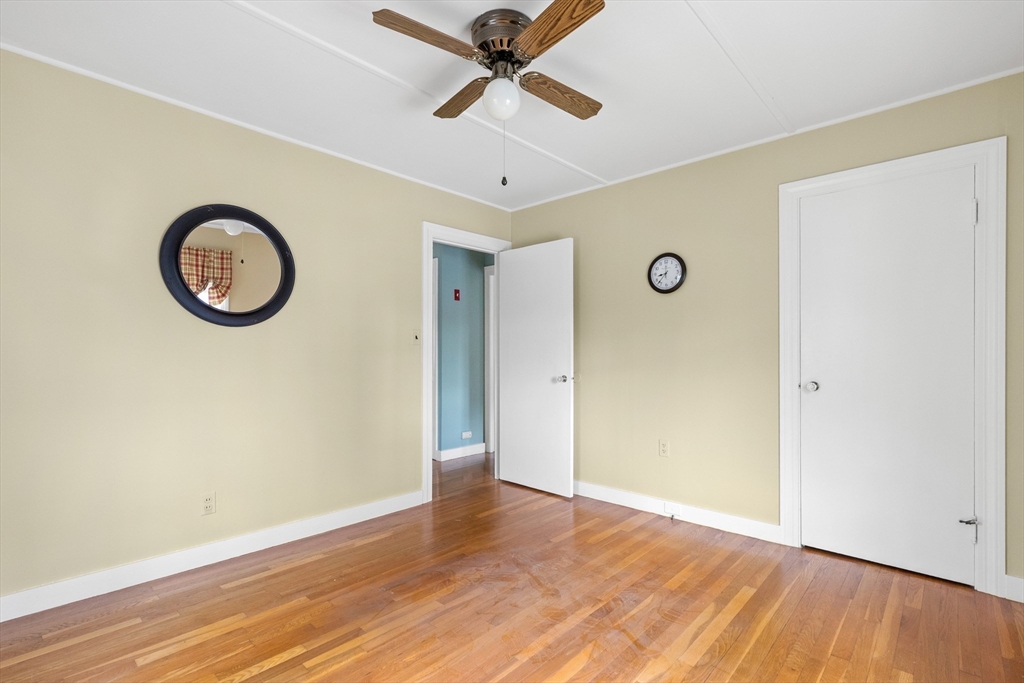 557 Main St Property Photo 15