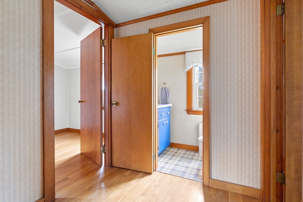 557 Main St Property Photo 25