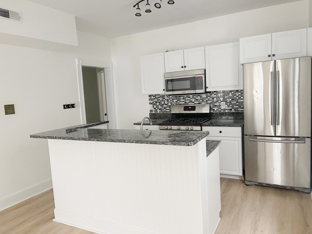 470 East Seventh St # 4 Property Photo 1