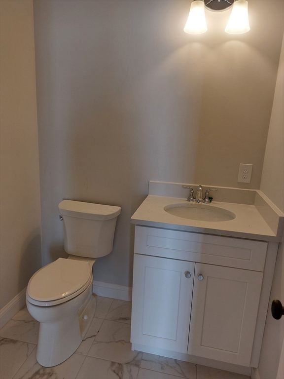 19b Crownshield # 19b Property Photo 8