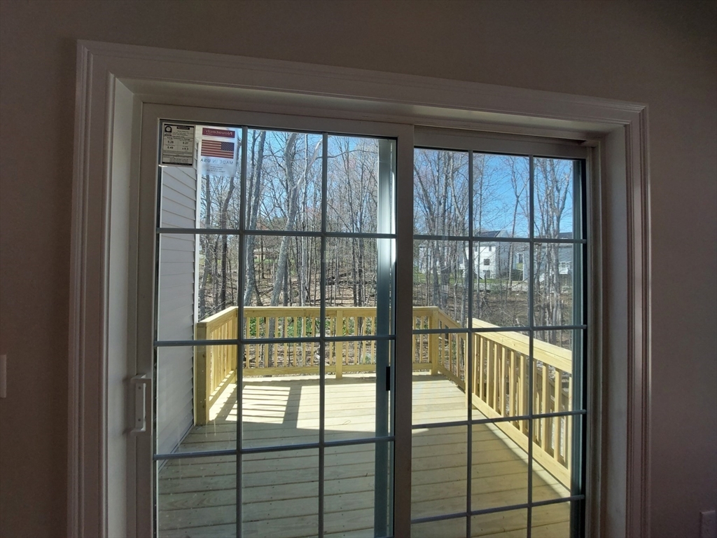 19b Crownshield # 19b Property Photo 9