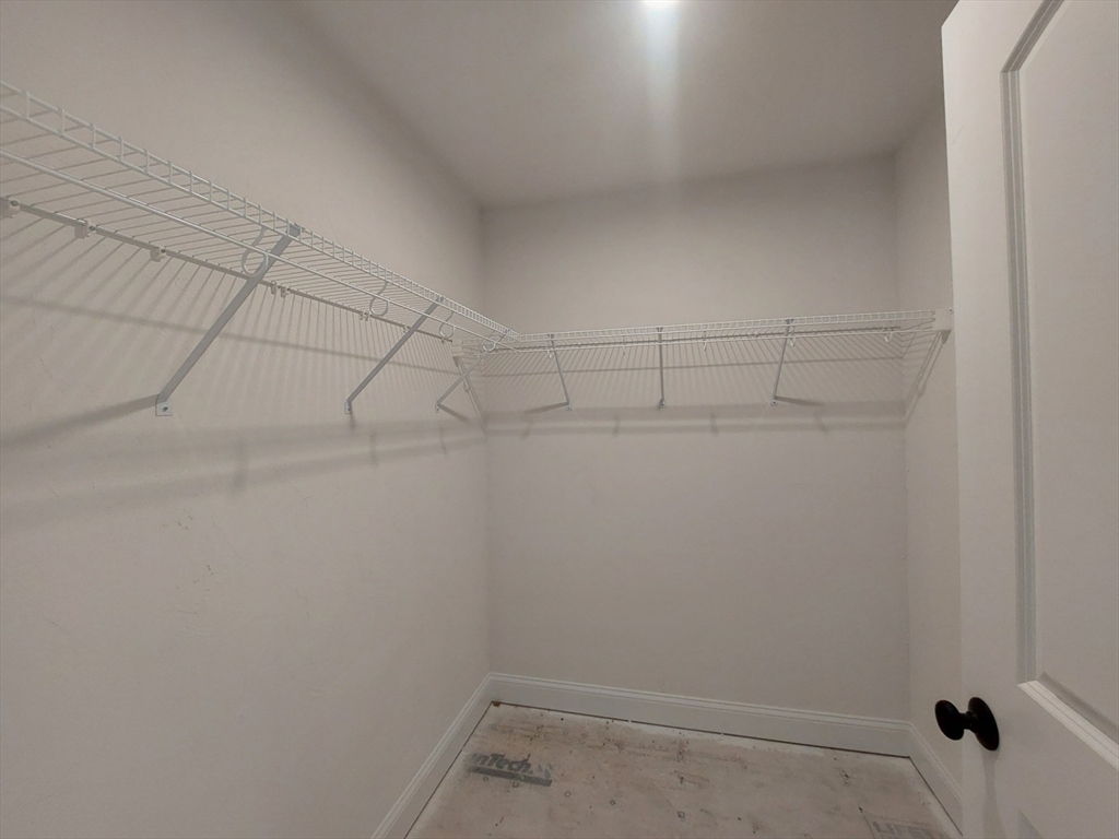 19b Crownshield # 19b Property Photo 12