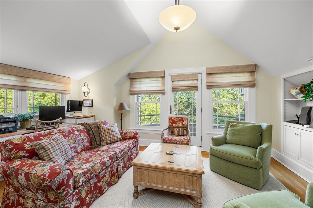 5 Ellsworth Drive Property Photo 31