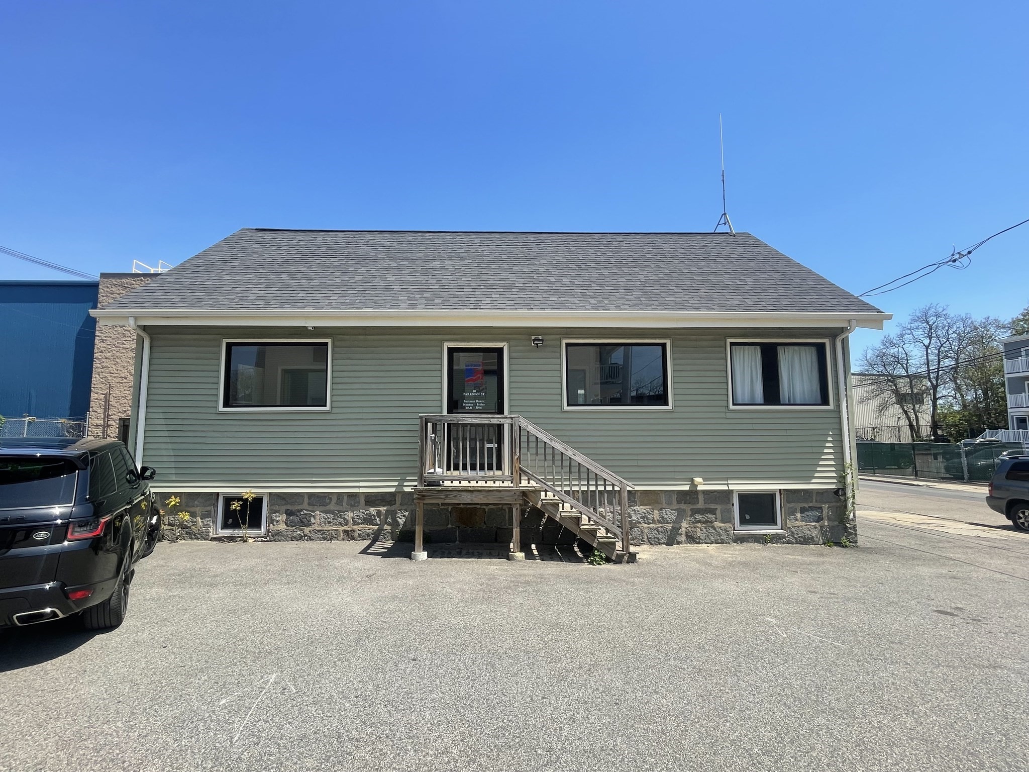 80 Parkman St Property Photo 1