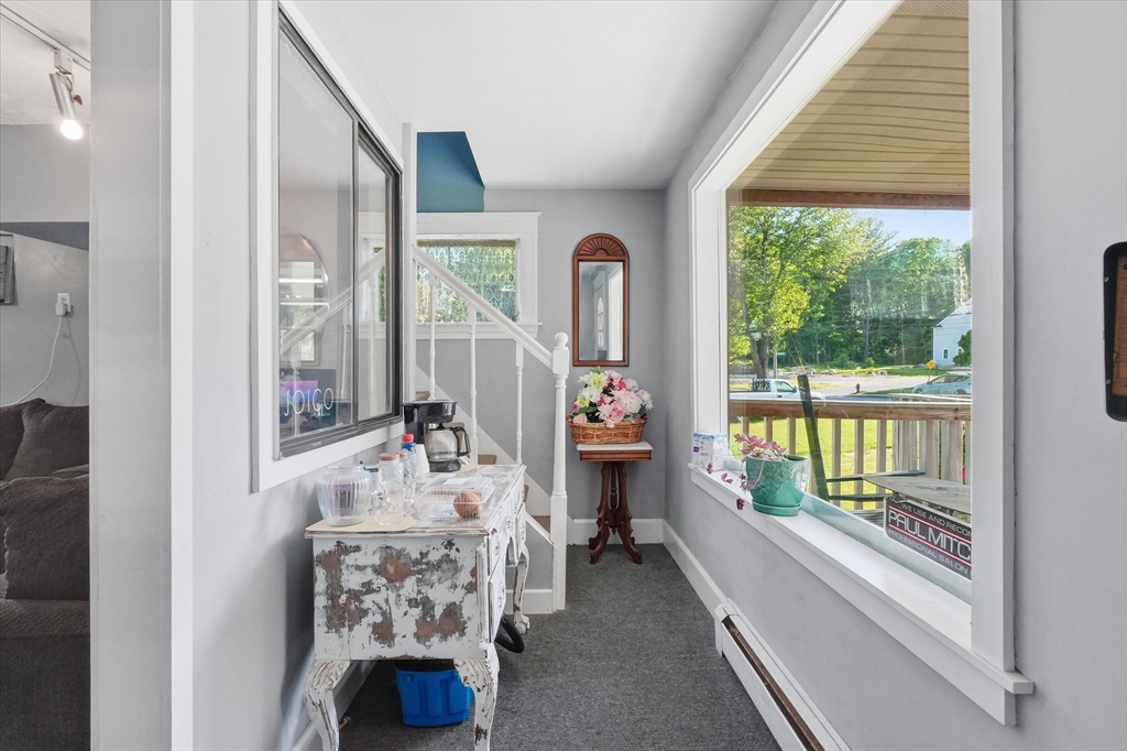 166 Millbury Ave Property Photo 4