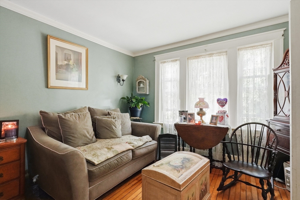 166 Millbury Ave Property Photo 11