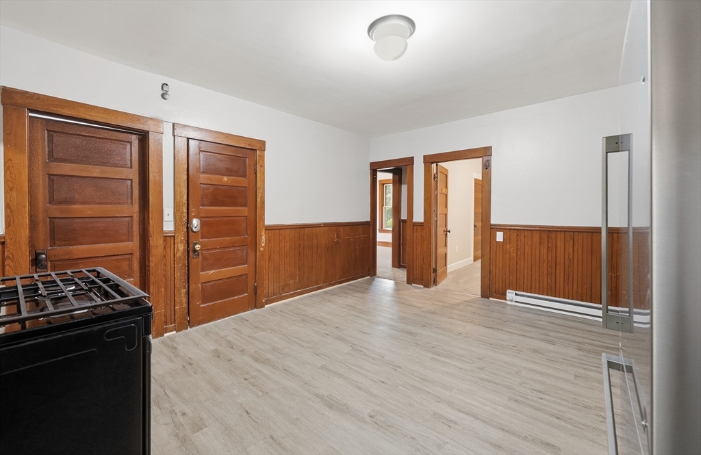 183 Greenwood St Property Photo 15