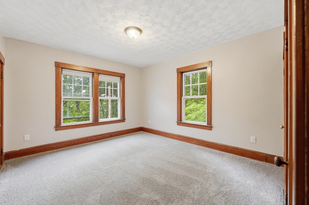 183 Greenwood St Property Photo 16
