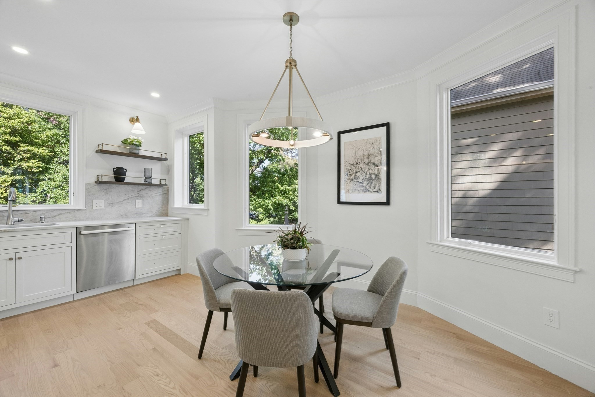 34 Addison St Property Photo 10