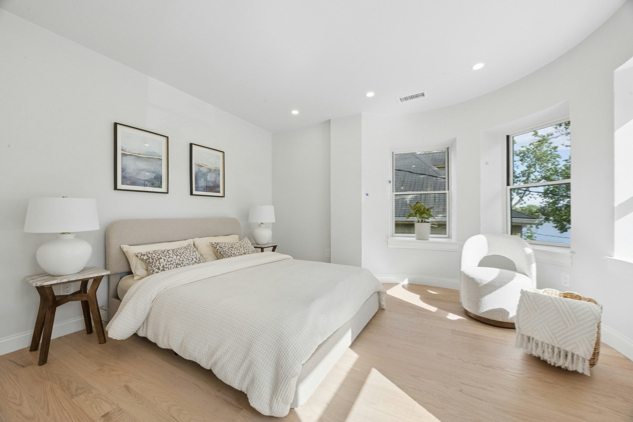 34 Addison St Property Photo 11
