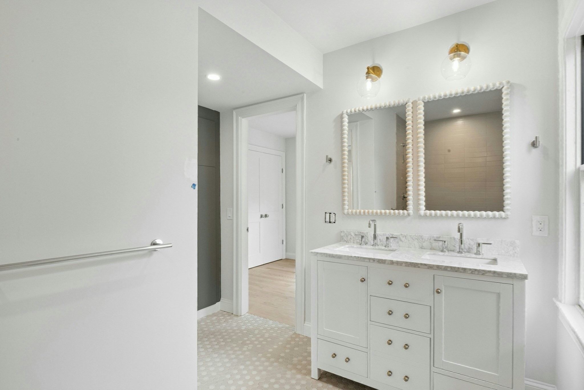 34 Addison St Property Photo 14