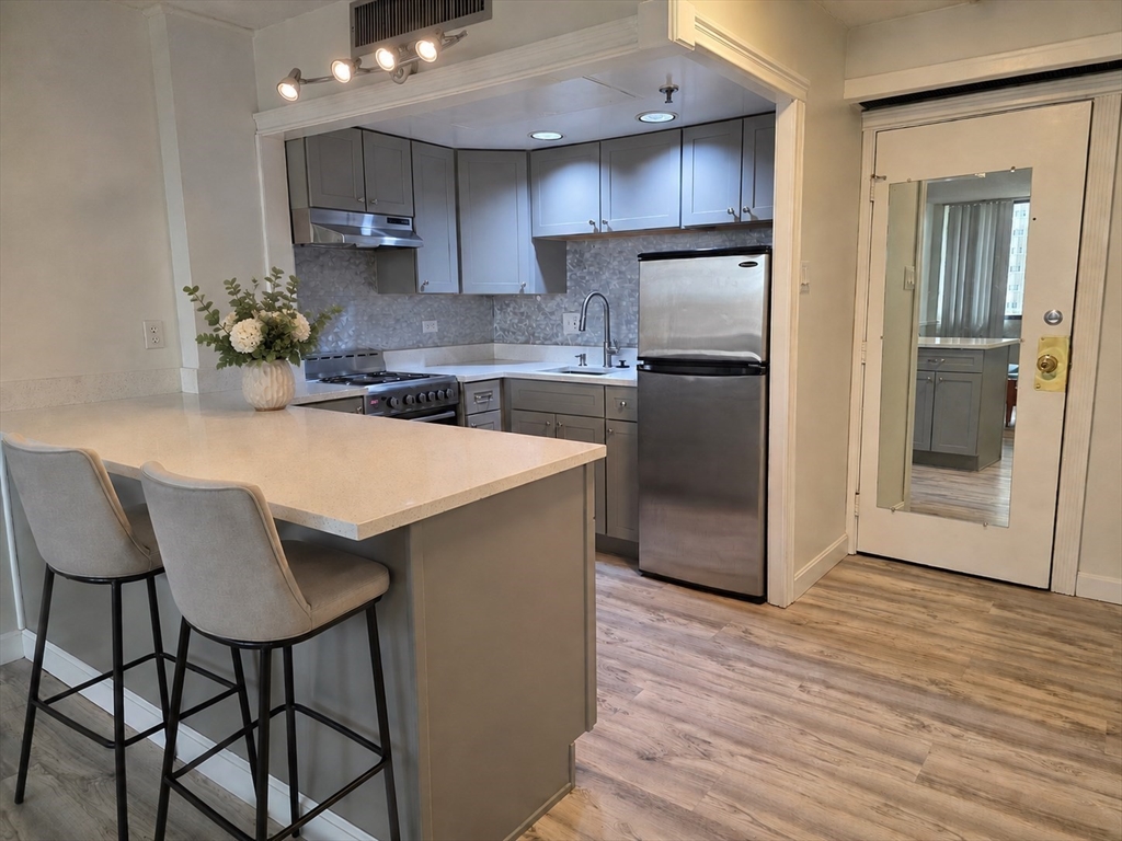 70 Southbridge St # 811 Property Photo 1