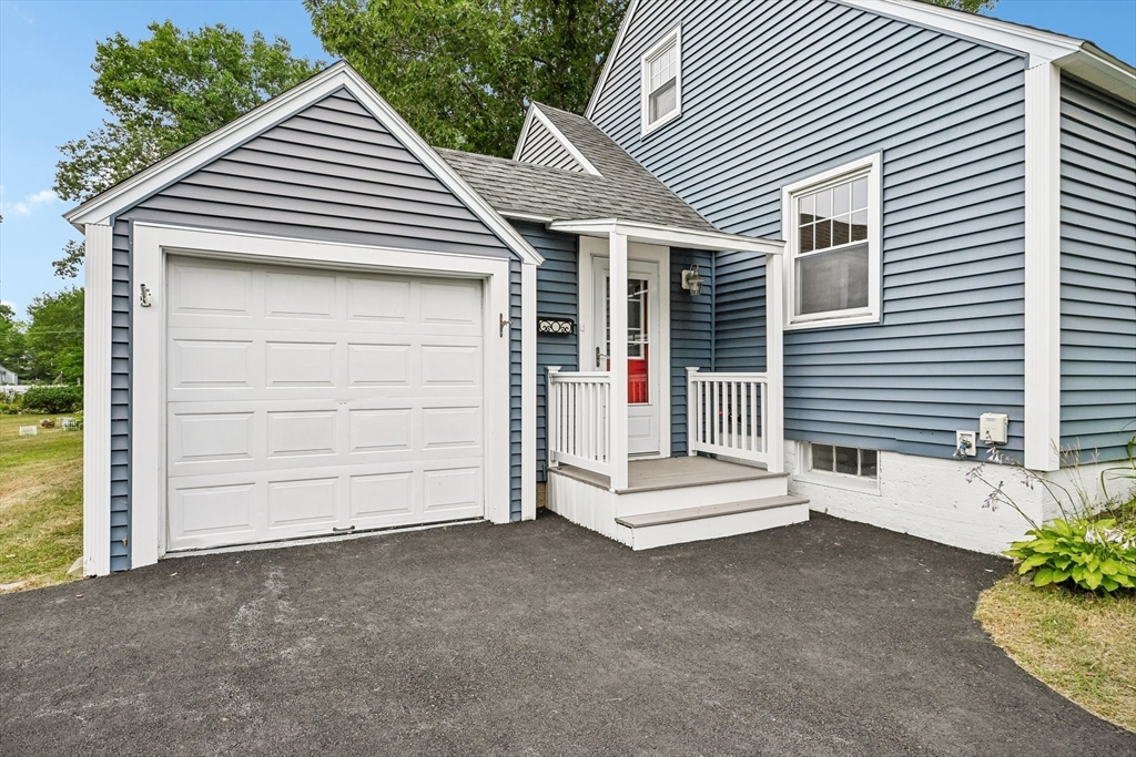 20 Doris Avenue Property Photo 6