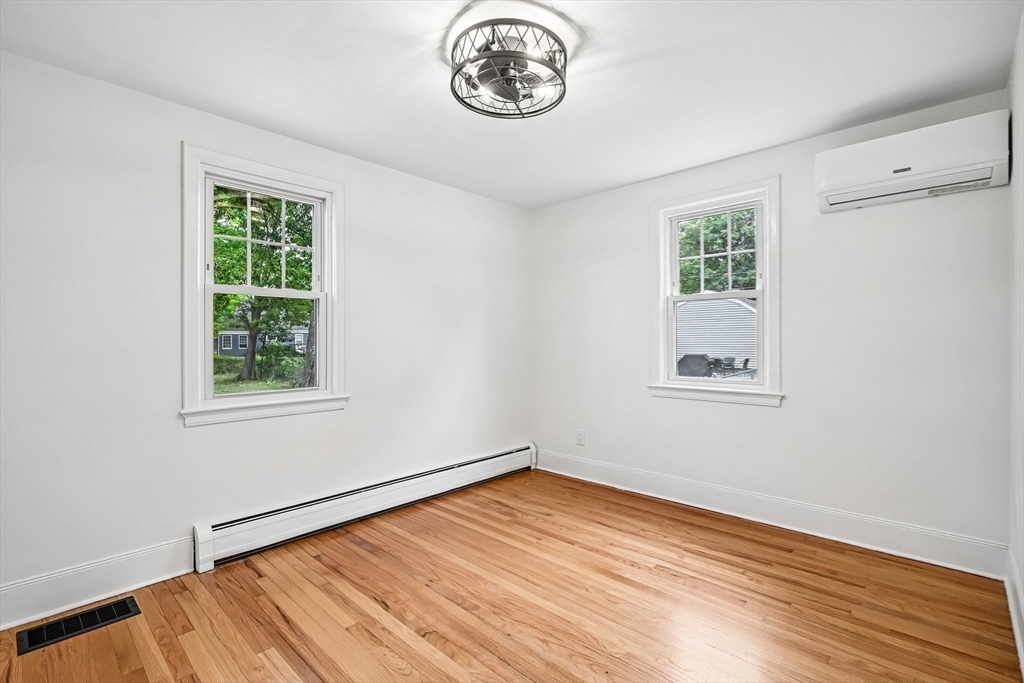 20 Doris Avenue Property Photo 21