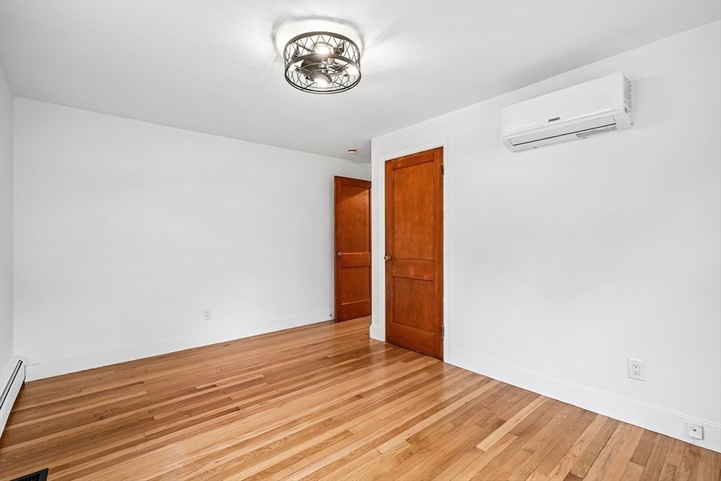 20 Doris Avenue Property Photo 23