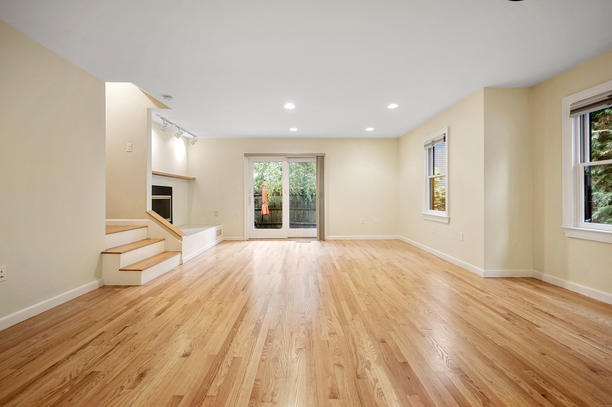 10 Eustis Street # 10 Property Photo 2